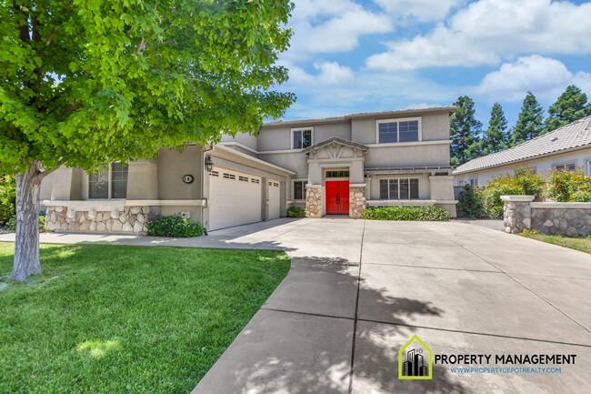 Luxury 5-BR Home Rental in Elk Grove - Luxury 5-BR Home Rental in Elk Grove