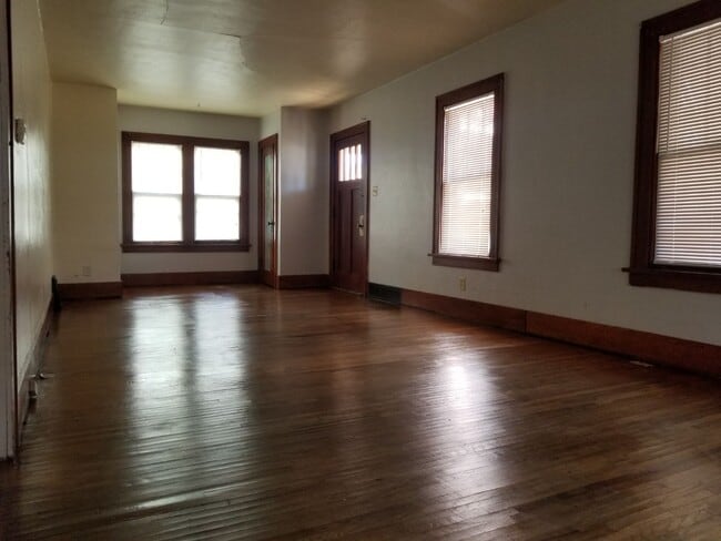 Photo - 119 Mohawk St