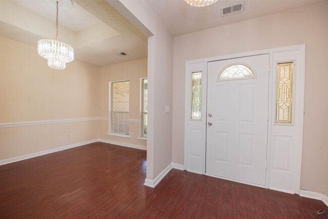 Photo - 111 Wiley Way