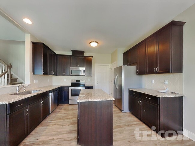 Photo - 93 Jonalker Ct