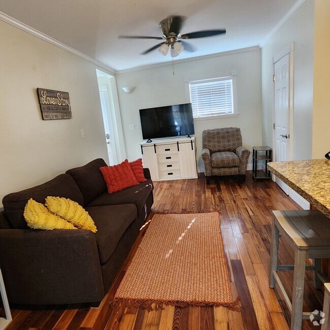 Building Photo - 1509 Josephine St Unit 2 Rental