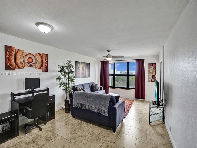 Photo - 2304 S Cypress Bend Dr Unit 712