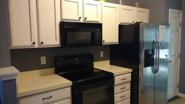 Photo - TOWNHOME IN SOUTHWEST MECKLENBURG/2 BR 2.5 BATH