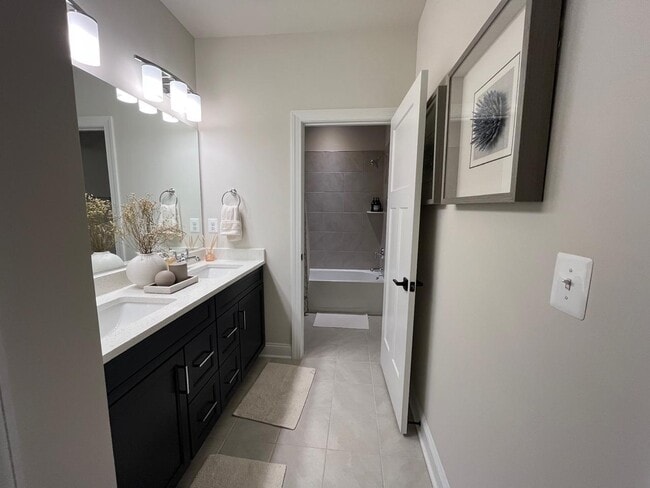 324 Bayberry Ln