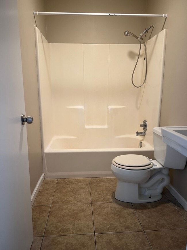 2331 Wilshire Alley