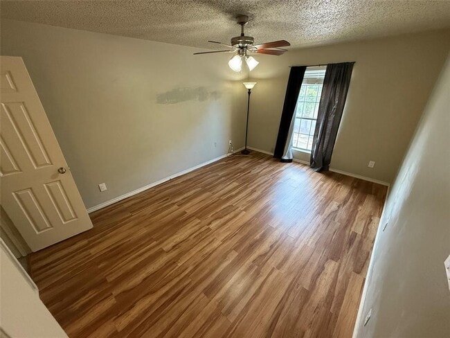 Photo - 2401 Leon St Unit 209