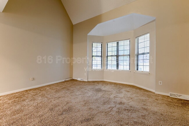 164 SW Robin Rd
