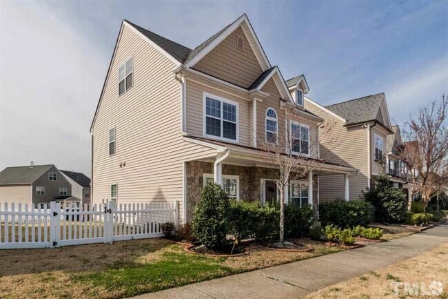Building Photo - 711 Keystone Park Dr Unit 1 Rental