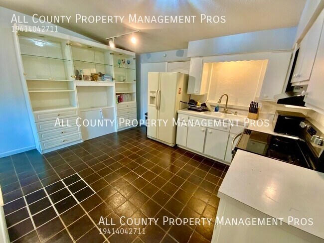 Photo - 5672 Bronx Ave Unidad 3