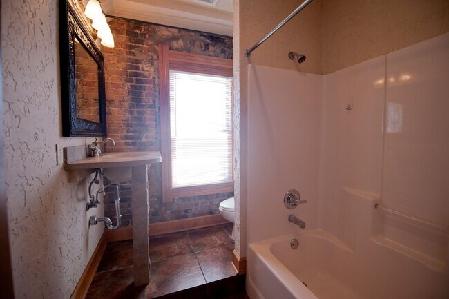 Photo - Park Central Lofts 301 Unidad PC 301