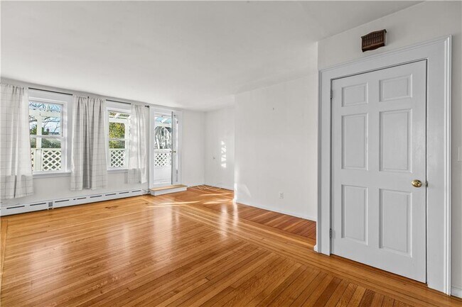 Photo - 24 Atlantic St