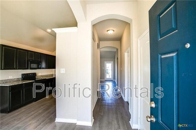 Photo - 805 Stockdale Rd