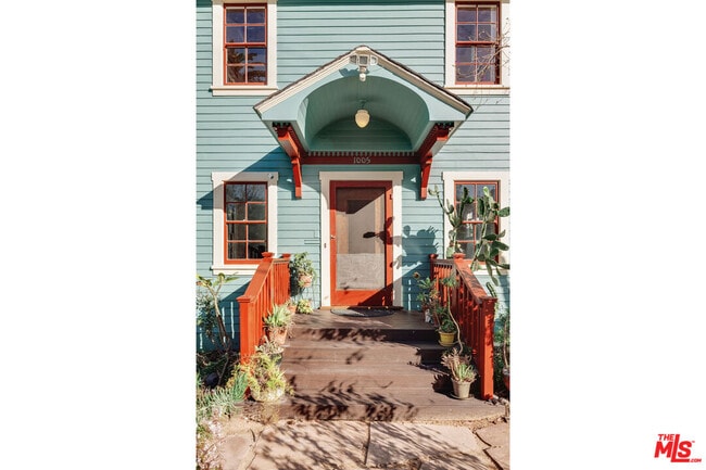 1005 W Kensington Rd