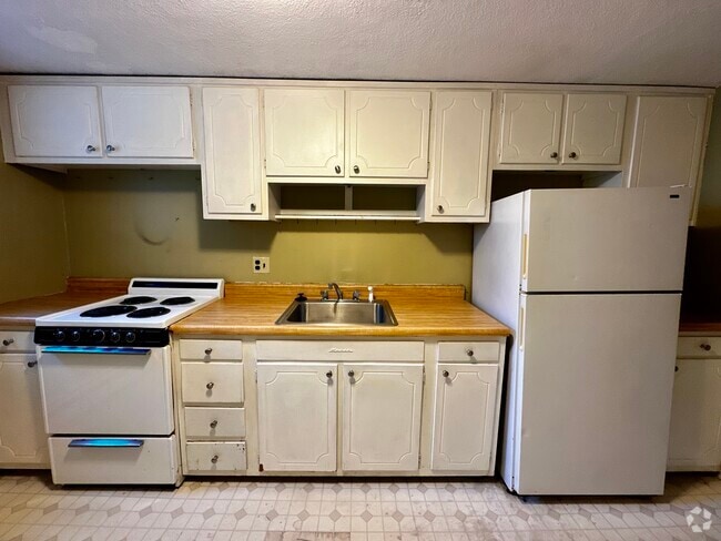 Building Photo - 37 Westgate Rd Unit 1 Rental