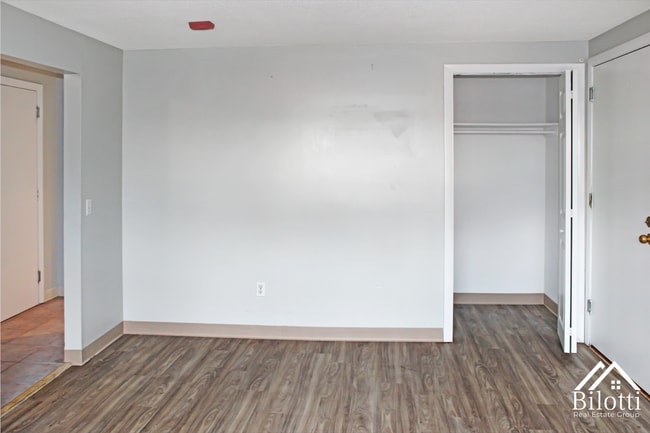 Photo - Hillside Terrace