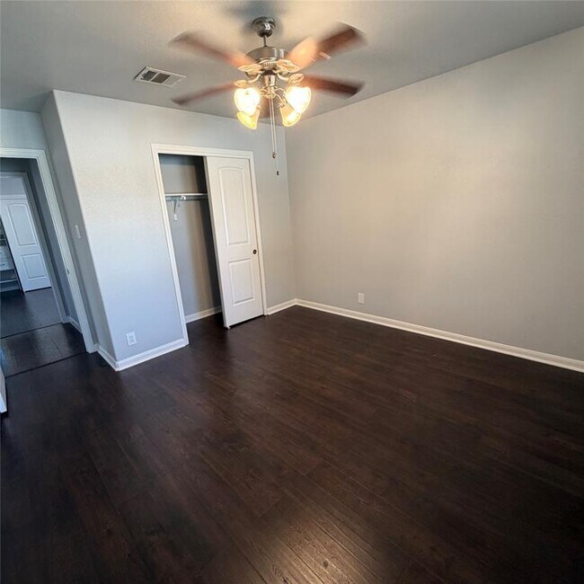 Photo - 1115 Sunny Meadows Loop