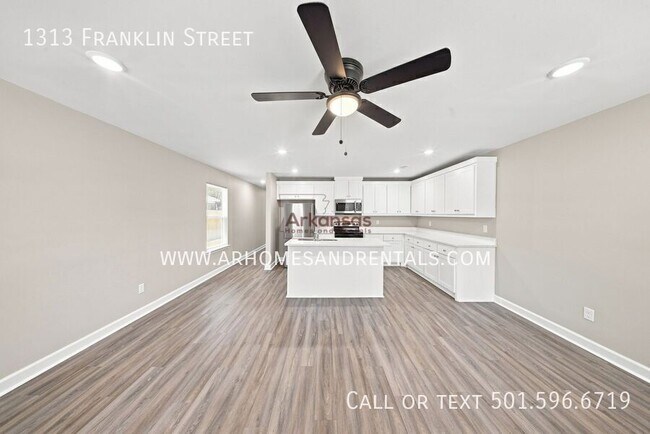 1313 Franklin St