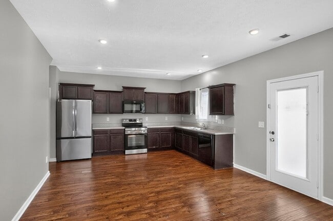 Photo - 520 Sunflower Dr