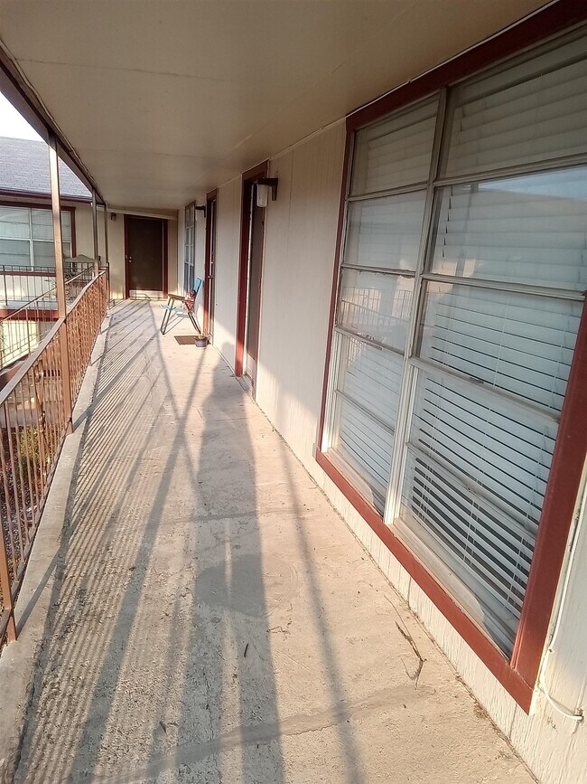 Photo - 102 Edwards Apt 19 St