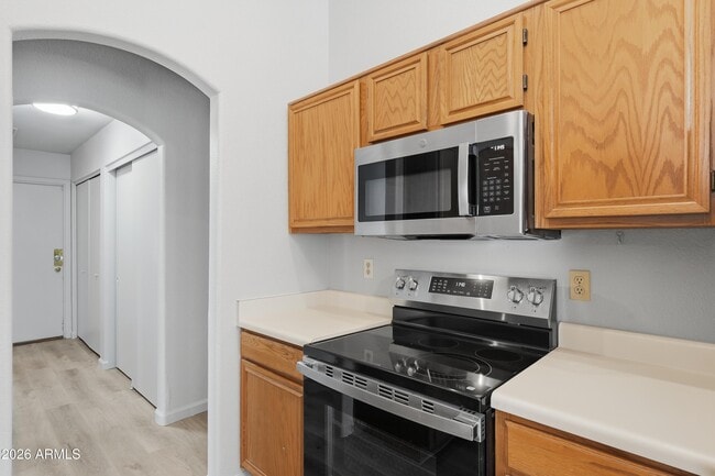 Photo - 8811 N 5th St