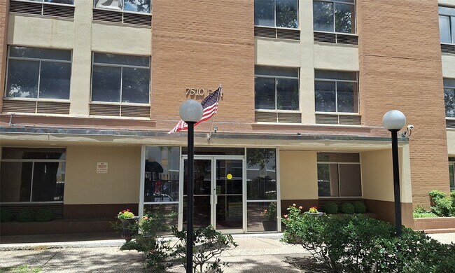 Photo - 7510 Hornwood Dr