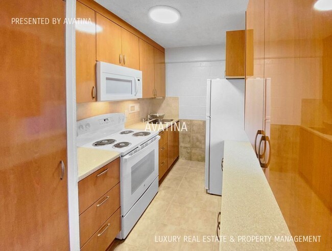 Photo - 837 Kapahulu Ave