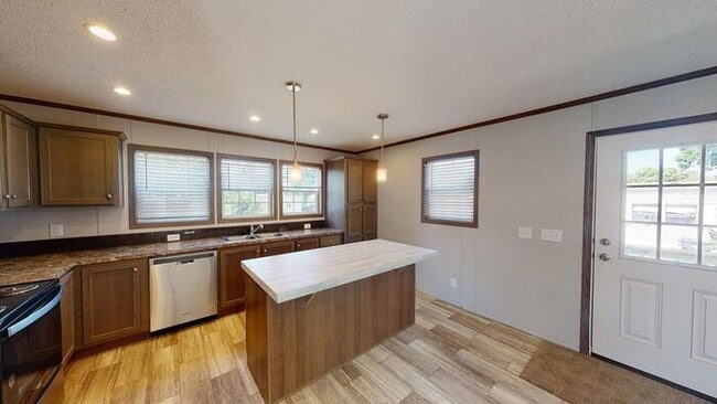 Photo - 111 American Ave