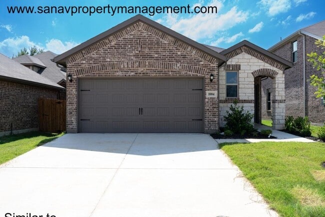 Building Photo - Beautiful 3 Bed Home with community pool access in great community