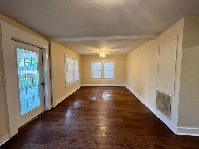 223 W 5th Ave