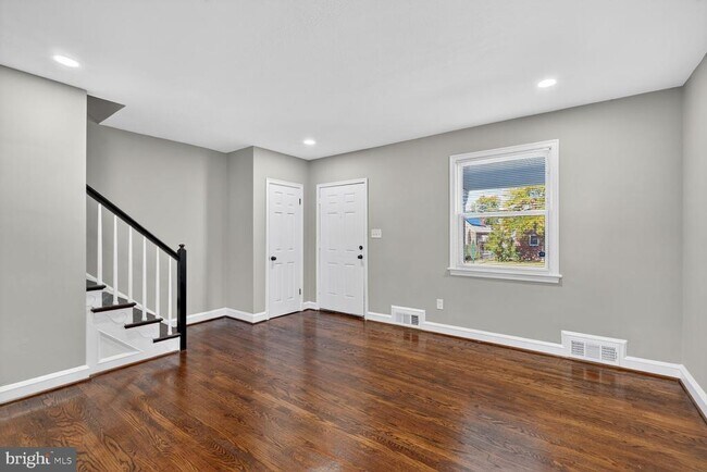 Photo - 1109 Congress St SE