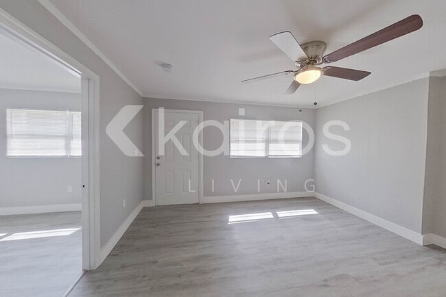 Photo - 1923 N Brack St