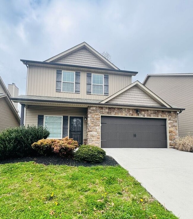 Photo - ONE MONTH FREE! Stunning 3BR Home with Fenced Yard in Knoxville