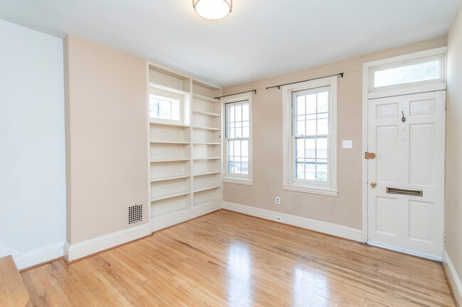 Photo - 527 S Lecount St