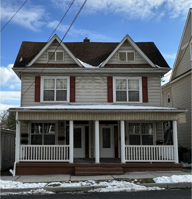 Building Photo - Renovated One Bedroom Apartment in Westminster Unit A