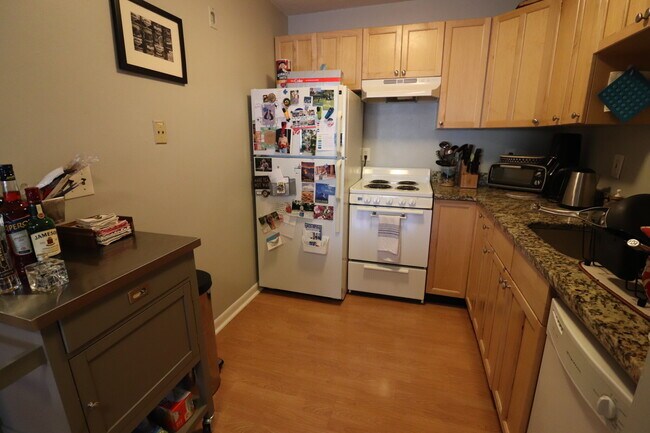 Photo - 15 Walbridge St Unit 34