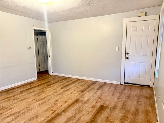 Photo - 45 Mitchell St Unit 1