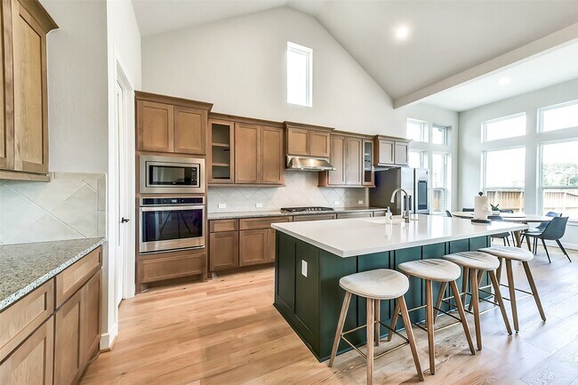 Photo - 28289 Emerald Bnd