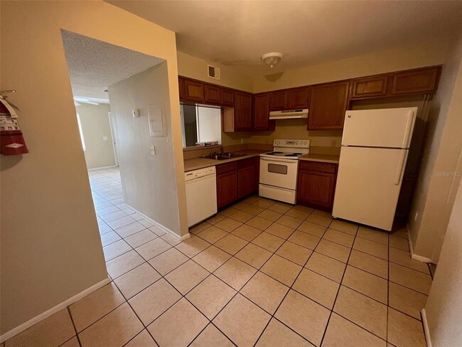 Photo - 207 S Moss Rd