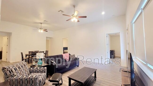 Photo - 1711 Sycamore St