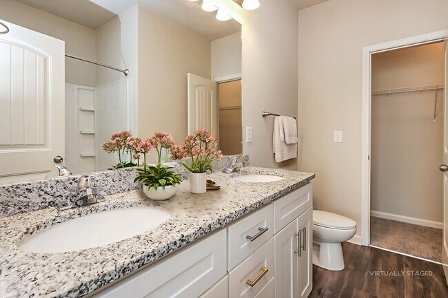 Photo - 67 Madaline Ln