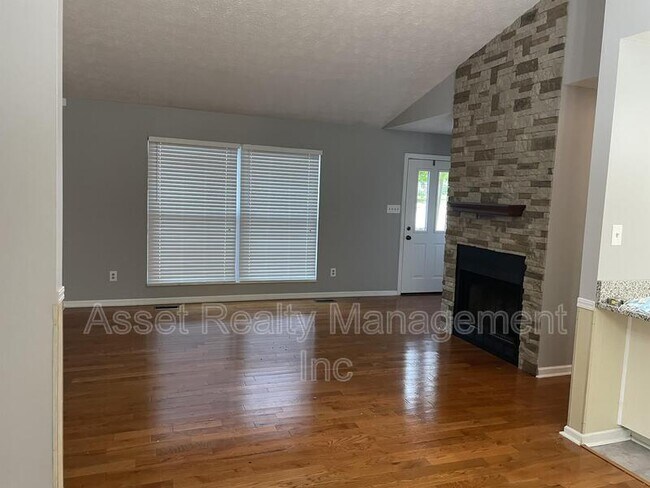 Photo - 7421 Foxhaven Rd House