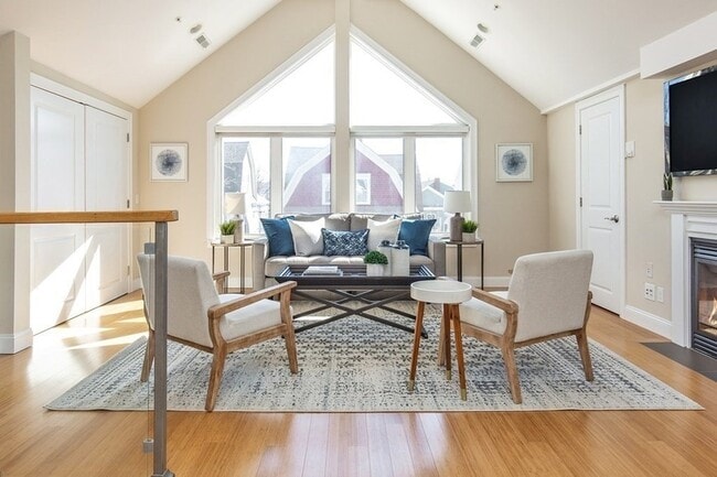 Photo - 82 Pearson Ave Unit 3