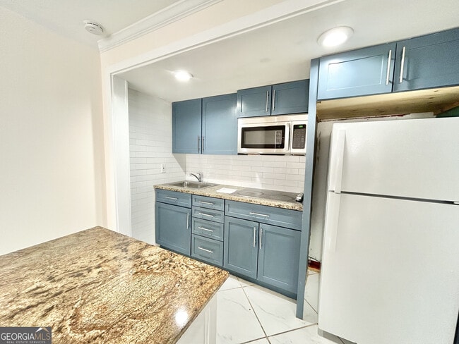 Photo - 6031 Ambassador Dr