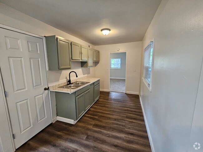 Building Photo - 877 S Ashburton Rd Rental