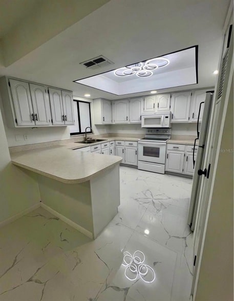 Photo - 2101 Hibiscus Rd