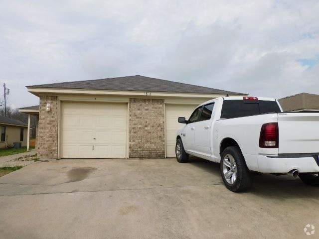 Building Photo - 1816 Copperas Cove Properties Unit A Rental