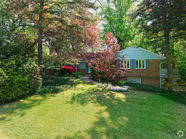 Building Photo - 89 Papermill Rd Rental