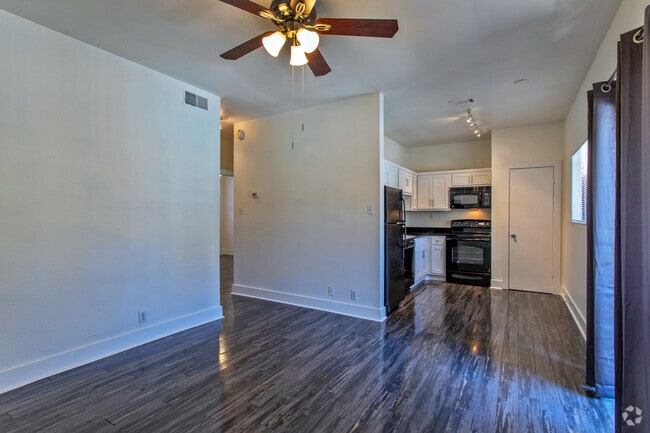 2BR, 2BA -750SF _ Living Area