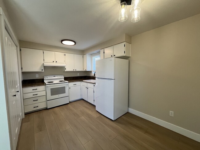 Photo - 833 N 28th St Condo