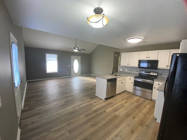 Photo - 3 Bed/ 3 Bath